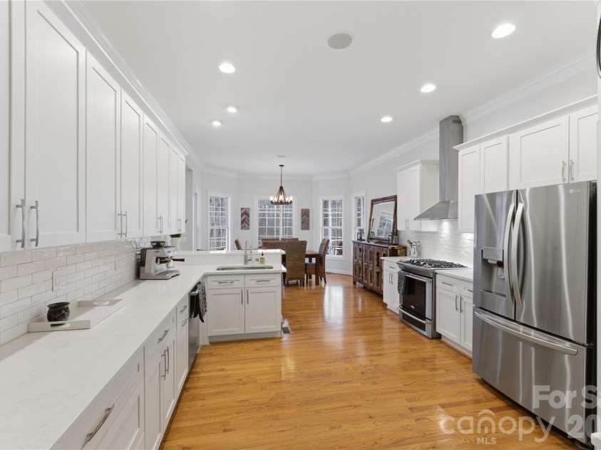 402 Glenview Drive, Salisbury, NC 28147.  MLS# CAR4349867, YatesRealty ID 14690. 