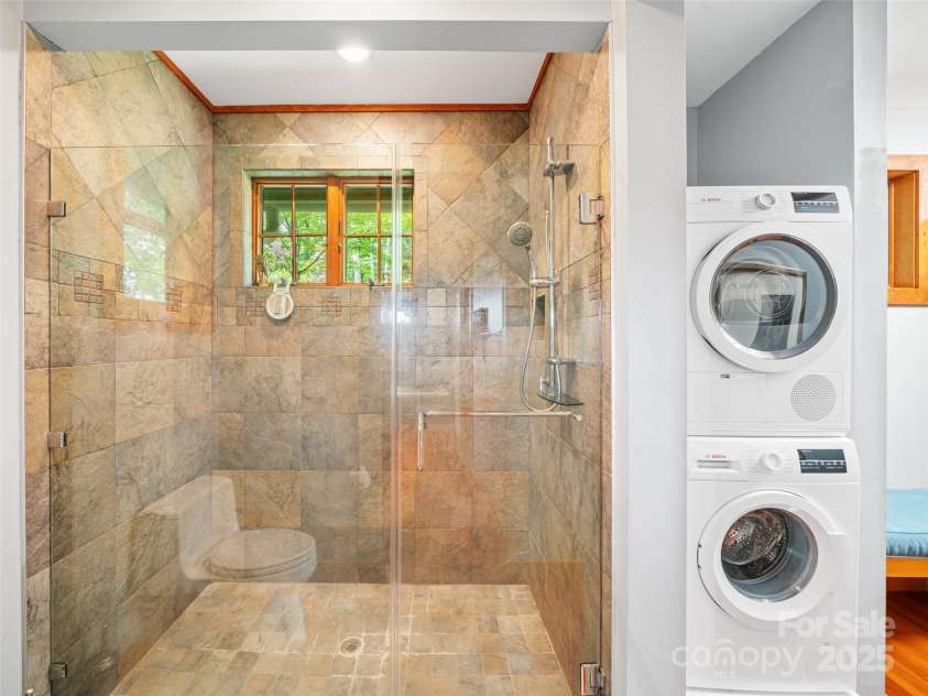 393 Deer Trail Drive, Burnsville, NC 28714.  MLS# CAR4187014, YatesRealty ID 14691. 
