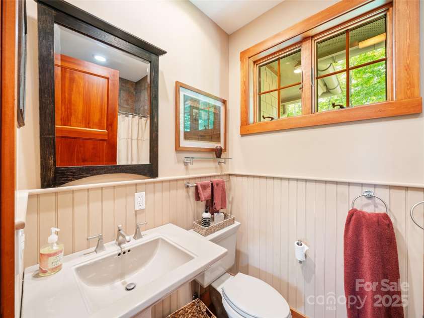 393 Deer Trail Drive, Burnsville, NC 28714.  MLS# CAR4187014, YatesRealty ID 14691. 