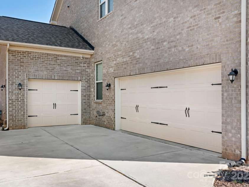 6361 Willow Farm Drive, Denver, NC 28037.  MLS# CAR4219563, YatesRealty ID 14692. 