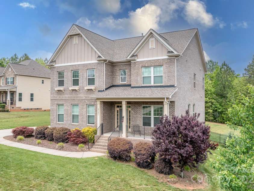 6361 Willow Farm Drive, Denver, NC 28037.  MLS# CAR4219563, YatesRealty ID 14692. 