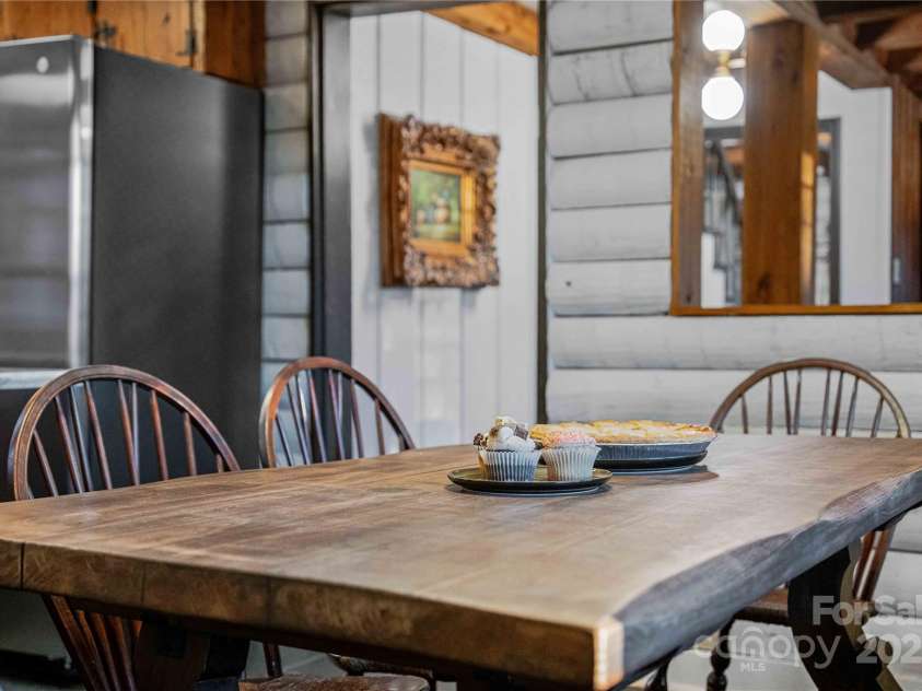 16 Decker Drive, Asheville, NC 28803.  MLS# CAR4246588, YatesRealty ID 14693. 