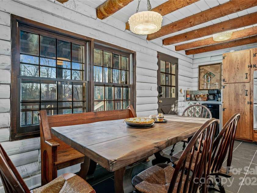 16 Decker Drive, Asheville, NC 28803.  MLS# CAR4246588, YatesRealty ID 14693. 