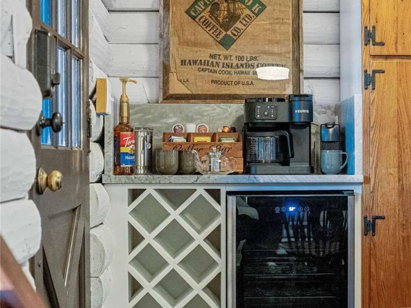 16 Decker Drive, Asheville, NC 28803.  MLS# CAR4246588, YatesRealty ID 14693. 