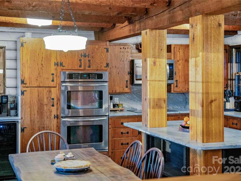 16 Decker Drive, Asheville, NC 28803.  MLS# CAR4246588, YatesRealty ID 14693. 