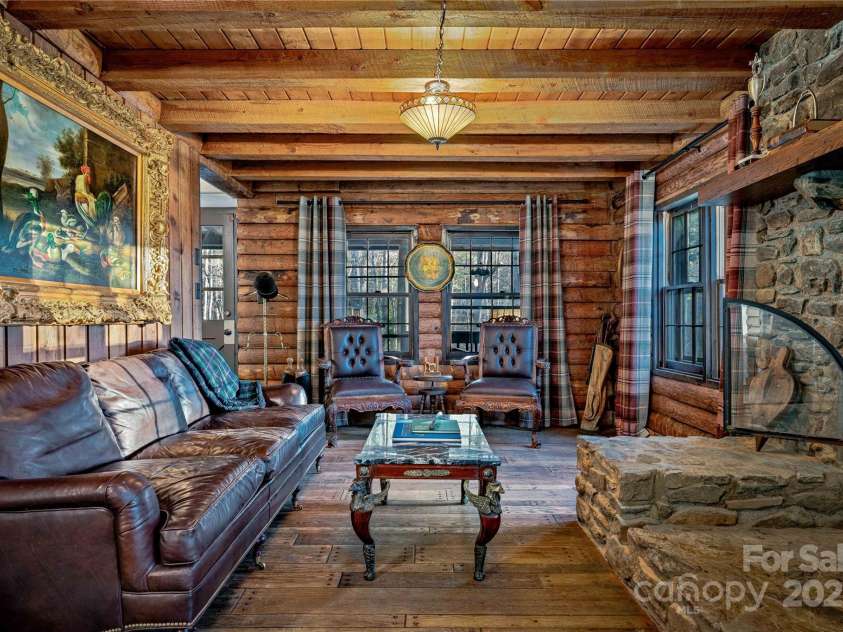 16 Decker Drive, Asheville, NC 28803.  MLS# CAR4246588, YatesRealty ID 14693. 