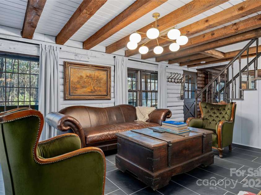 16 Decker Drive, Asheville, NC 28803.  MLS# CAR4246588, YatesRealty ID 14693. 