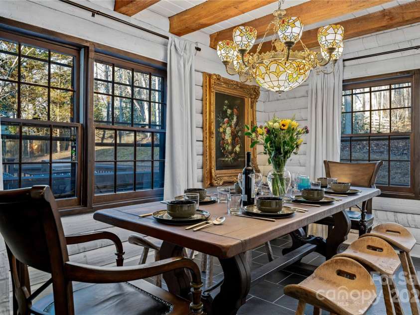 16 Decker Drive, Asheville, NC 28803.  MLS# CAR4246588, YatesRealty ID 14693. 