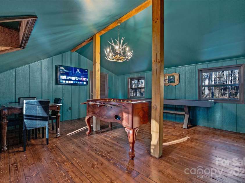 16 Decker Drive, Asheville, NC 28803.  MLS# CAR4246588, YatesRealty ID 14693. 