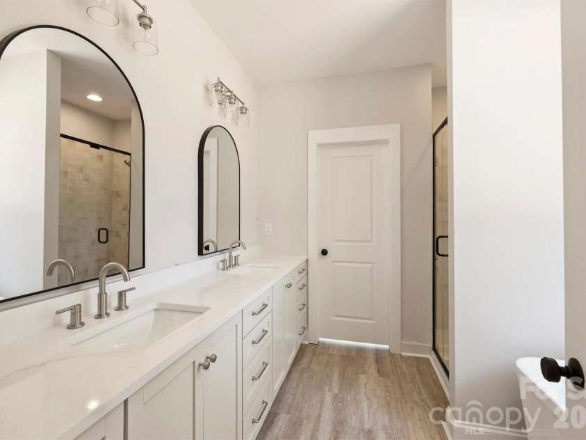 2279 Lee Lawing Road, Lincolnton, NC 28092.  MLS# CAR4348918, YatesRealty ID 14693. 