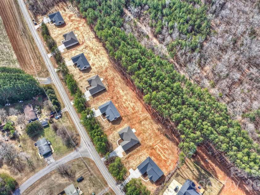 2279 Lee Lawing Road, Lincolnton, NC 28092.  MLS# CAR4348918, YatesRealty ID 14693. 