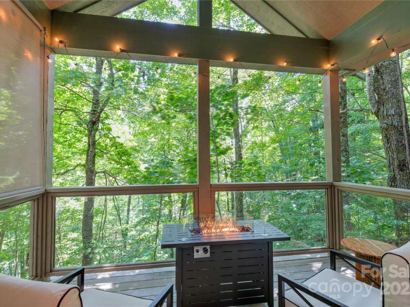 145 Inn At Crestwood Drive, Boone, NC 28607.  MLS# CAR4263351, YatesRealty ID 14694. 