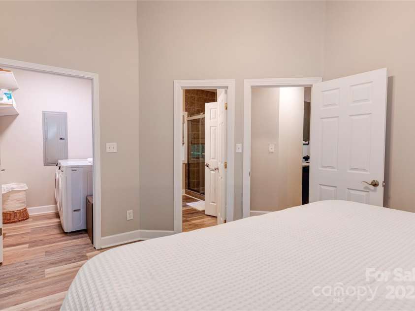 145 Inn At Crestwood Drive, Boone, NC 28607.  MLS# CAR4263351, YatesRealty ID 14694. 