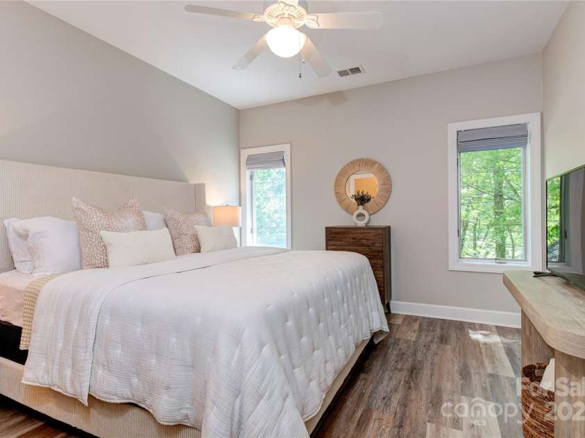 145 Inn At Crestwood Drive, Boone, NC 28607.  MLS# CAR4263351, YatesRealty ID 14694. 