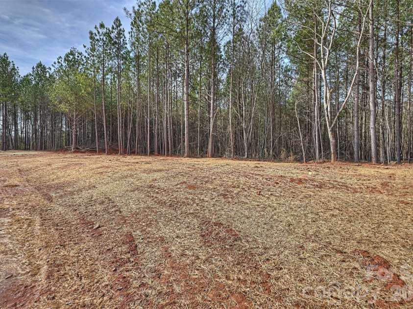 2271 Lee Lawing Road, Lincolnton, NC 28092.  MLS# CAR4348946, YatesRealty ID 14694. 
