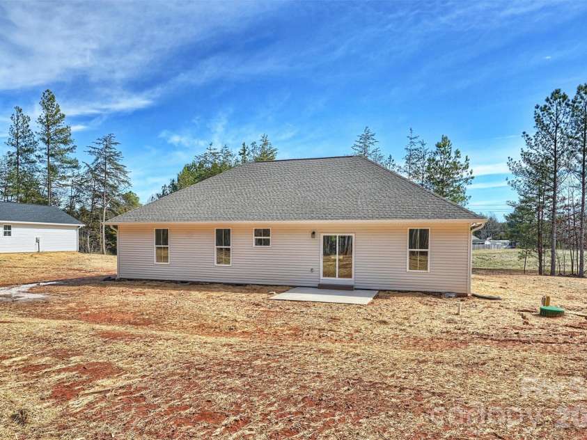 2271 Lee Lawing Road, Lincolnton, NC 28092.  MLS# CAR4348946, YatesRealty ID 14694. 