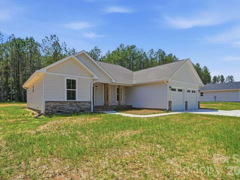 2271 Lee Lawing Road, Lincolnton, NC 28092.  MLS# CAR4348946, YatesRealty ID 14694. 