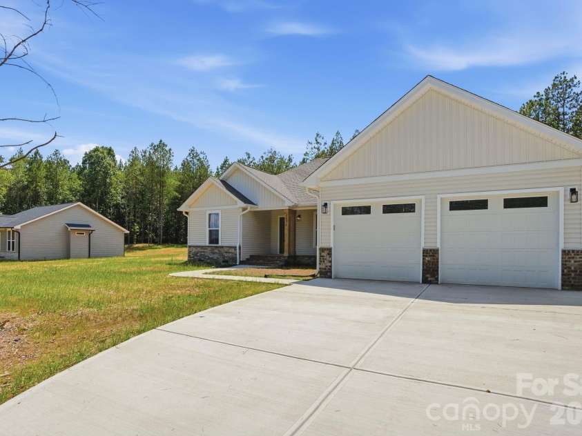 2271 Lee Lawing Road, Lincolnton, NC 28092.  MLS# CAR4348946, YatesRealty ID 14694. 