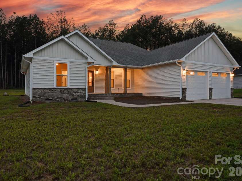 2271 Lee Lawing Road, Lincolnton, NC 28092.  MLS# CAR4416949, YatesRealty ID 14694. 