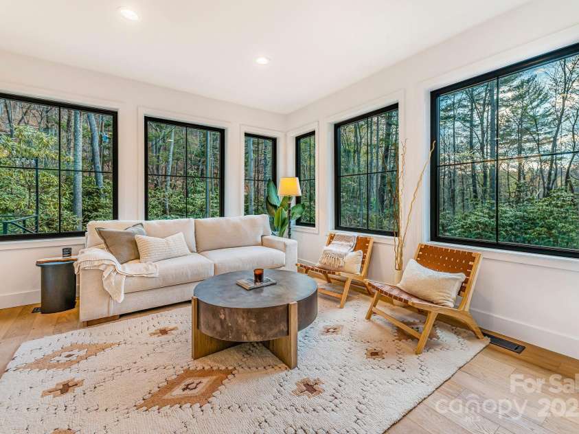 7 Brooksong Drive, Asheville, NC 28805.  MLS# CAR4238876, YatesRealty ID 14695. 