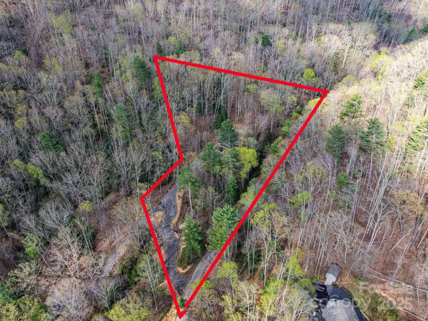 7 Brooksong Drive, Asheville, NC 28805.  MLS# CAR4238876, YatesRealty ID 14695. 