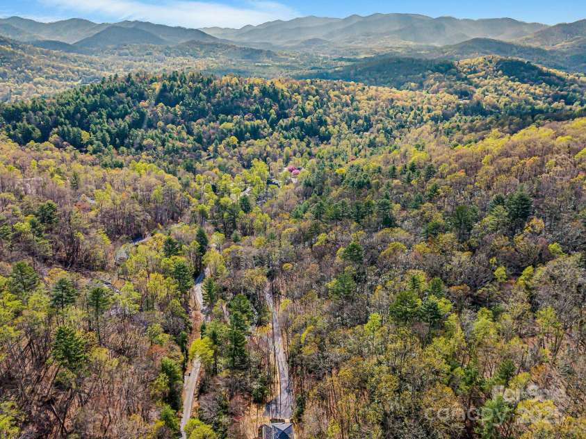 7 Brooksong Drive, Asheville, NC 28805.  MLS# CAR4238876, YatesRealty ID 14695. 