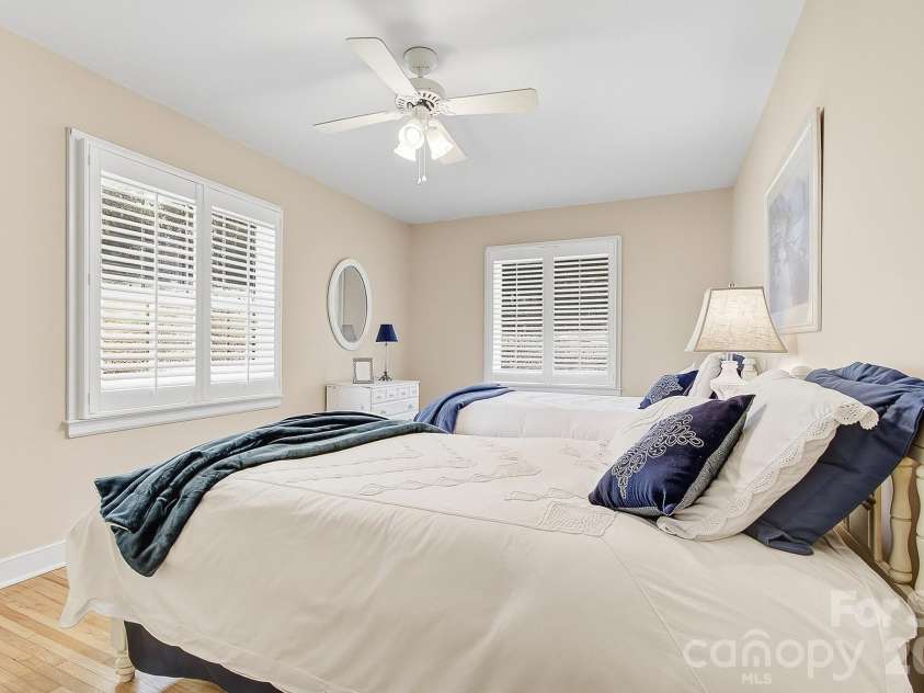 41 Arthur Road, Asheville, NC 28806.  MLS# CAR4371135, YatesRealty ID 14696. 