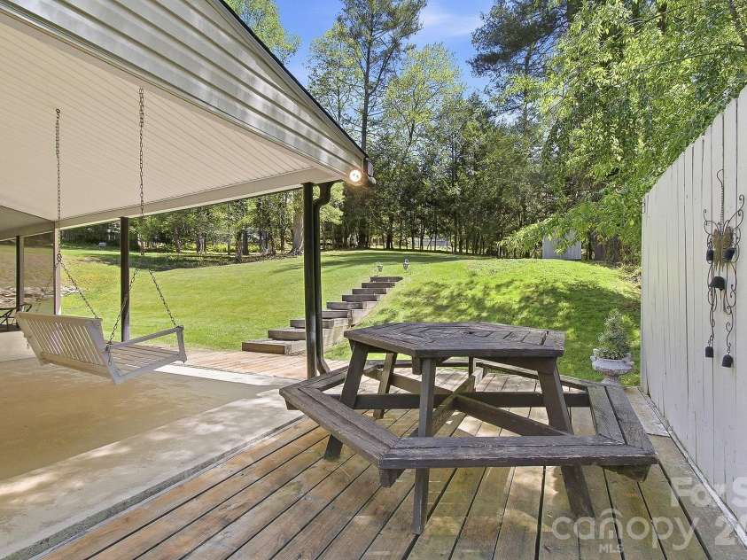 41 Arthur Road, Asheville, NC 28806.  MLS# CAR4371135, YatesRealty ID 14696. 