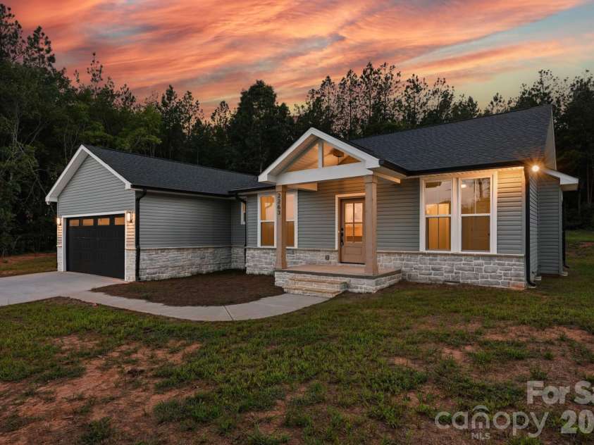 2263 Lee Lawing Road, Lincolnton, NC 28092.  MLS# CAR4416938, YatesRealty ID 14697. 