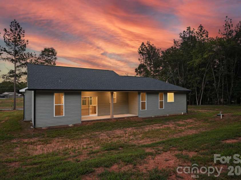 2263 Lee Lawing Road, Lincolnton, NC 28092.  MLS# CAR4416938, YatesRealty ID 14697. 