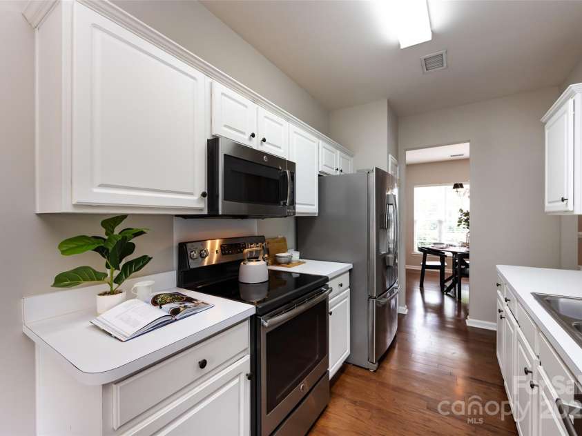 8040 Flanders Street, Charlotte, NC 28277.  MLS# CAR4256600, YatesRealty ID 14697. 