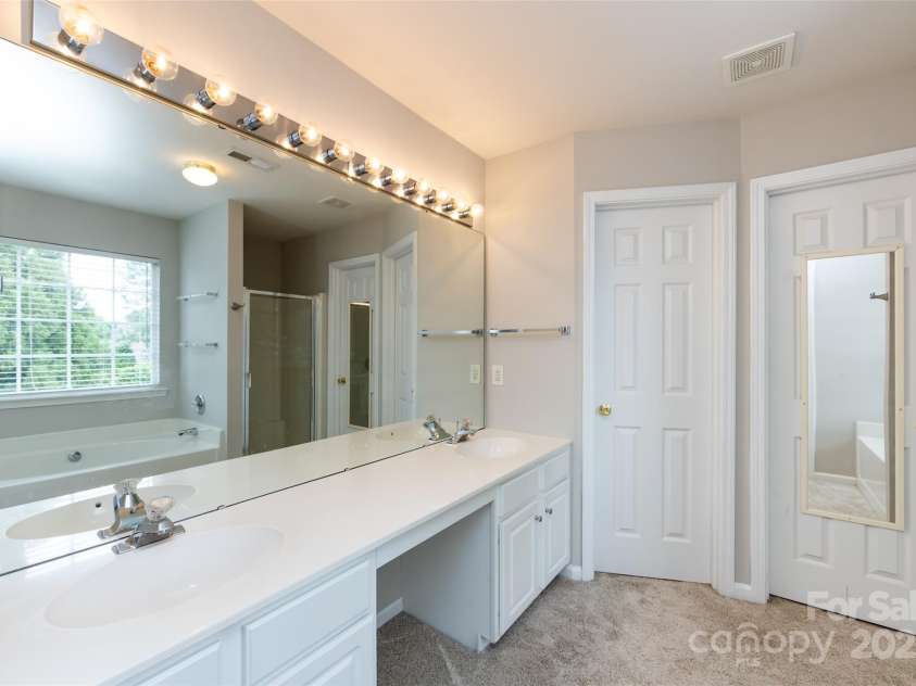 8040 Flanders Street, Charlotte, NC 28277.  MLS# CAR4256600, YatesRealty ID 14697. 