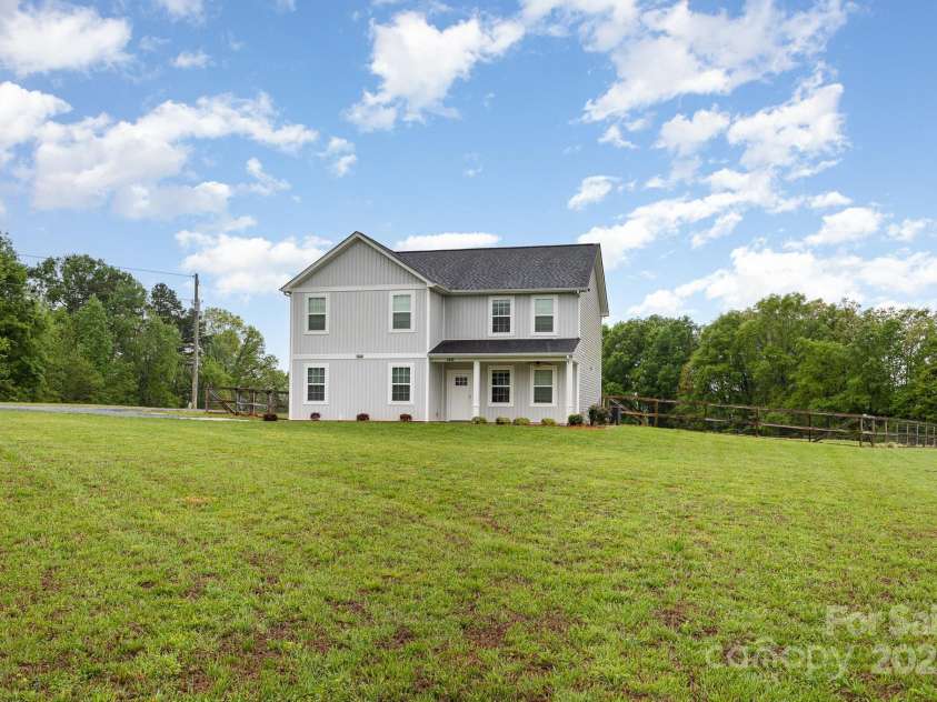 4026 Pigg Mattox Road, Monroe, NC 28112.  MLS# CAR4235715, YatesRealty ID 14698. 