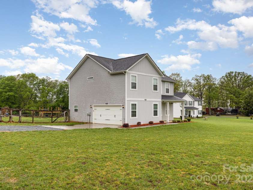 4026 Pigg Mattox Road, Monroe, NC 28112.  MLS# CAR4235715, YatesRealty ID 14698. 