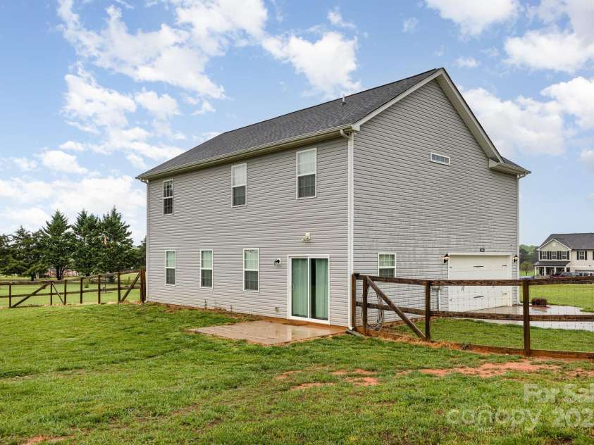 4026 Pigg Mattox Road, Monroe, NC 28112.  MLS# CAR4235715, YatesRealty ID 14698. 