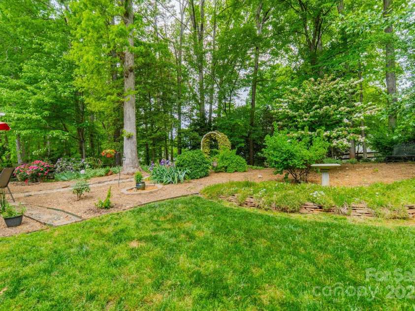 14926 Chilgrove Lane, Huntersville, NC 28078.  MLS# CAR4247740, YatesRealty ID 14699. Back Yard