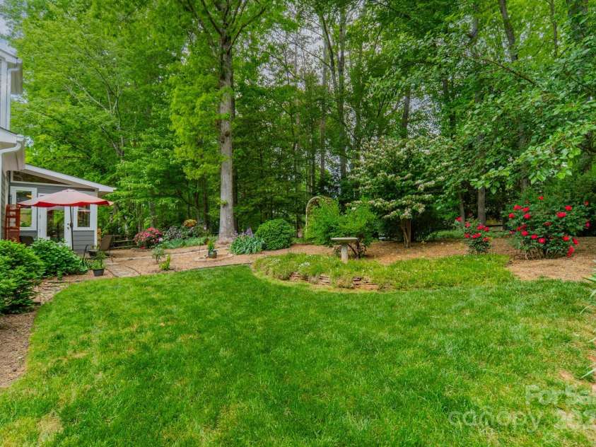 14926 Chilgrove Lane, Huntersville, NC 28078.  MLS# CAR4247740, YatesRealty ID 14699. Back Yard