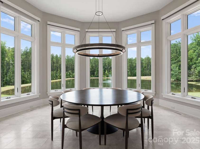 3759 NC 24/27 Highway, Cameron, NC 28326.  MLS# CAR4277323, YatesRealty ID 147. Flagship Residence Eat in Kitchen