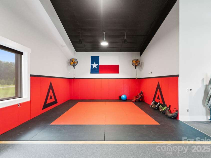 3759 NC 24/27 Highway, Cameron, NC 28326.  MLS# CAR4277323, YatesRealty ID 147. Gym Sparring Mat