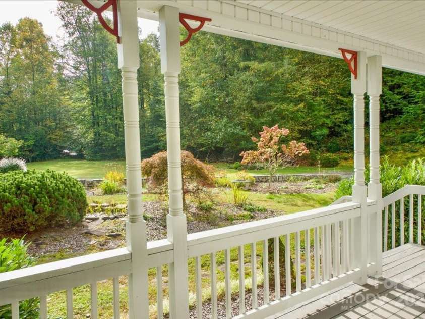 5580 Greenville Highway, Brevard, NC 28712.  MLS# CAR4196657, YatesRealty ID 147. 