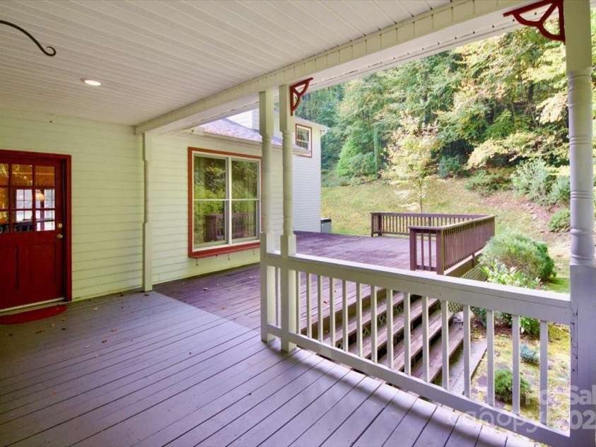 5580 Greenville Highway, Brevard, NC 28712.  MLS# CAR4196657, YatesRealty ID 147. 