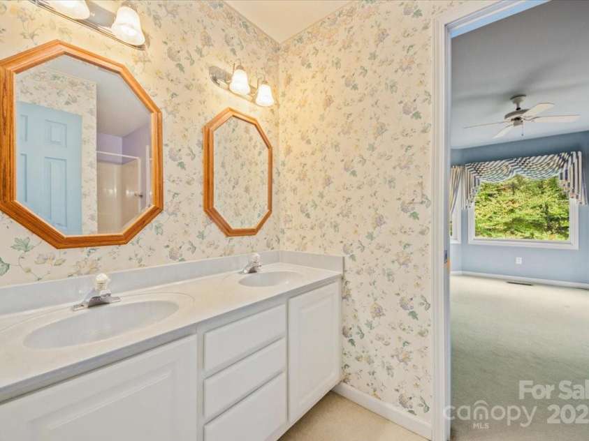 5580 Greenville Highway, Brevard, NC 28712.  MLS# CAR4196657, YatesRealty ID 147. Shared bath with Bedroom 3