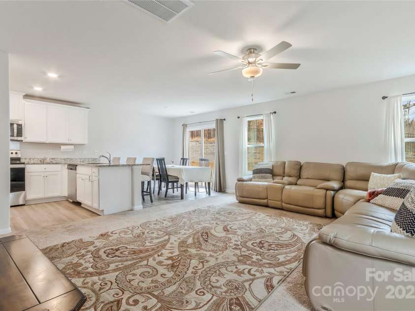 561 Hawley Street, Charlotte, NC 28214.  MLS# CAR4223015, YatesRealty ID 1470. 