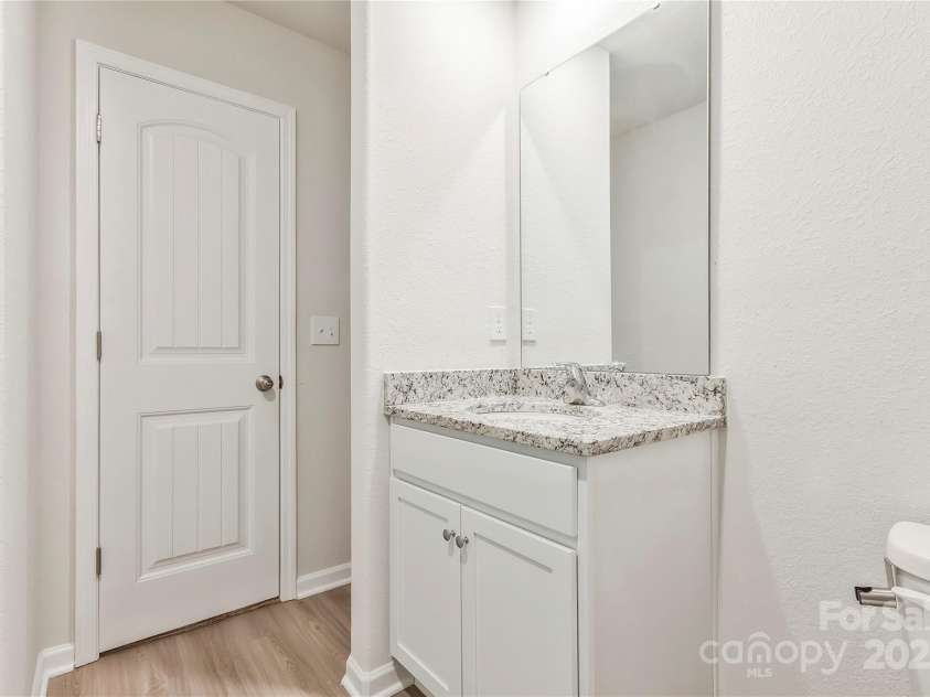 561 Hawley Street, Charlotte, NC 28214.  MLS# CAR4223015, YatesRealty ID 1470. 