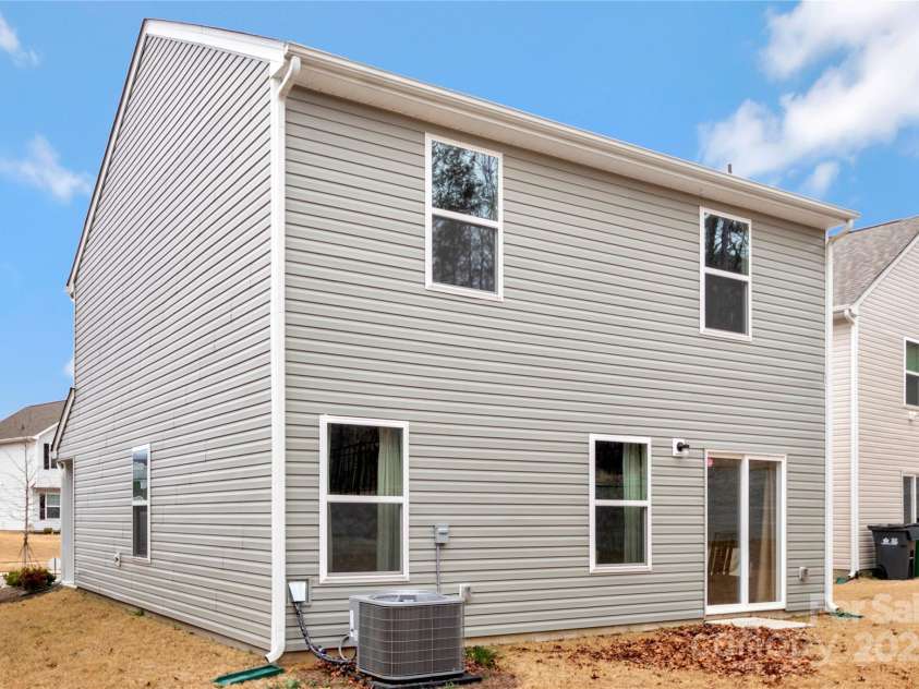 561 Hawley Street, Charlotte, NC 28214.  MLS# CAR4223015, YatesRealty ID 1470. 