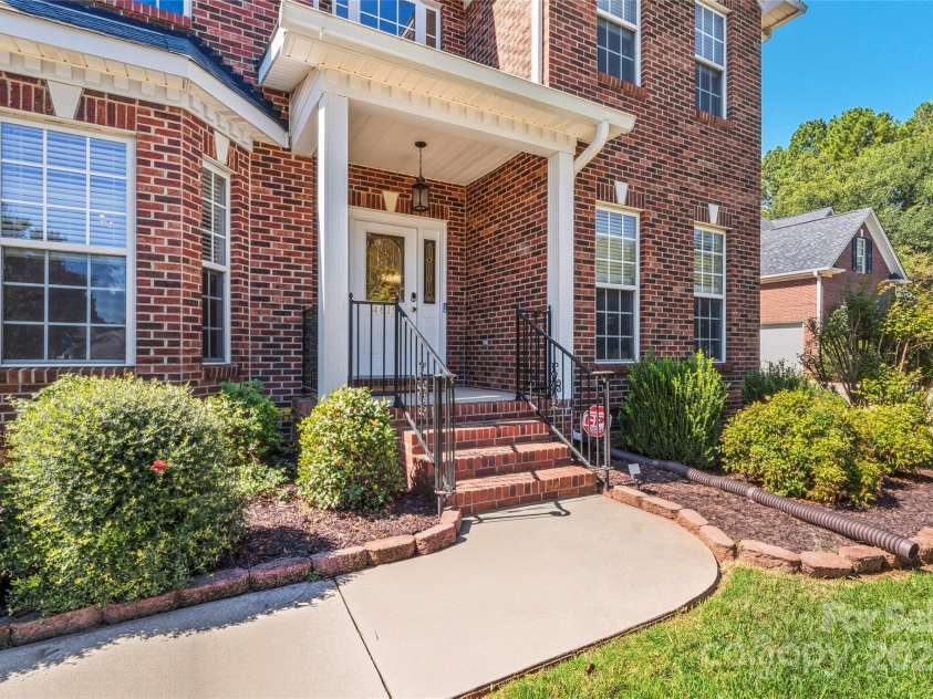 4619 Glasgow Court, Gastonia, NC 28056.  MLS# CAR4256856, YatesRealty ID 14700. 