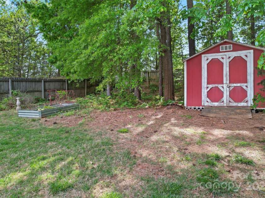 4619 Glasgow Court, Gastonia, NC 28056.  MLS# CAR4256856, YatesRealty ID 14700. 