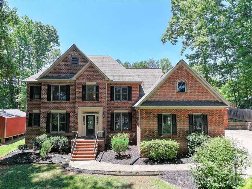 623 Normandy Road, Mooresville, NC 28117.  MLS# CAR4404379, YatesRealty ID 14700. 