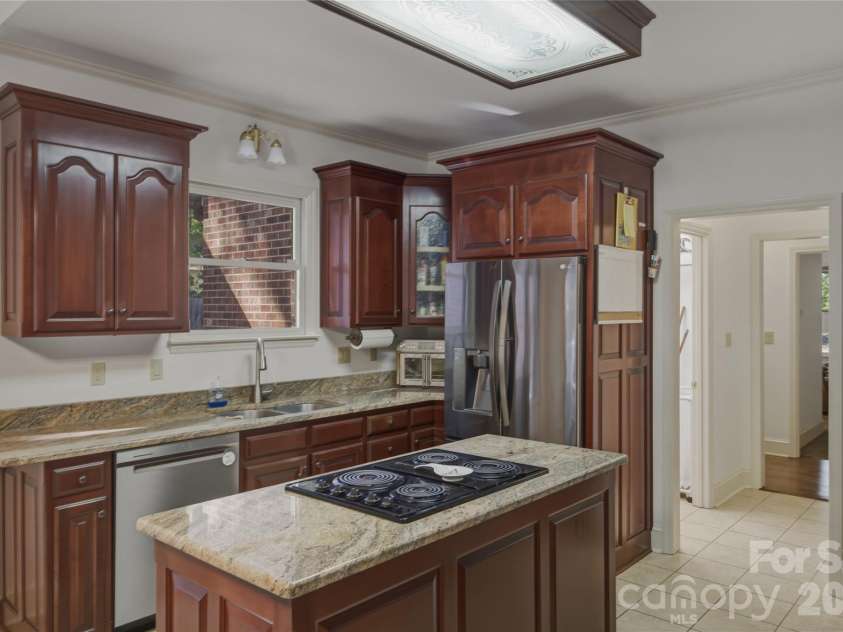 623 Normandy Road, Mooresville, NC 28117.  MLS# CAR4404379, YatesRealty ID 14700. 