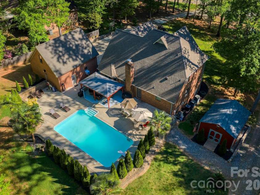 623 Normandy Road, Mooresville, NC 28117.  MLS# CAR4404379, YatesRealty ID 14700. 
